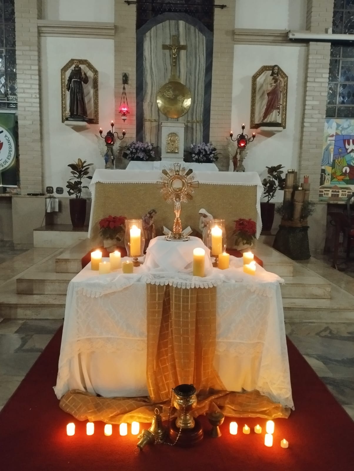 Última Hora Santa de 2025 reúne fiéis em noite de fé e emoção